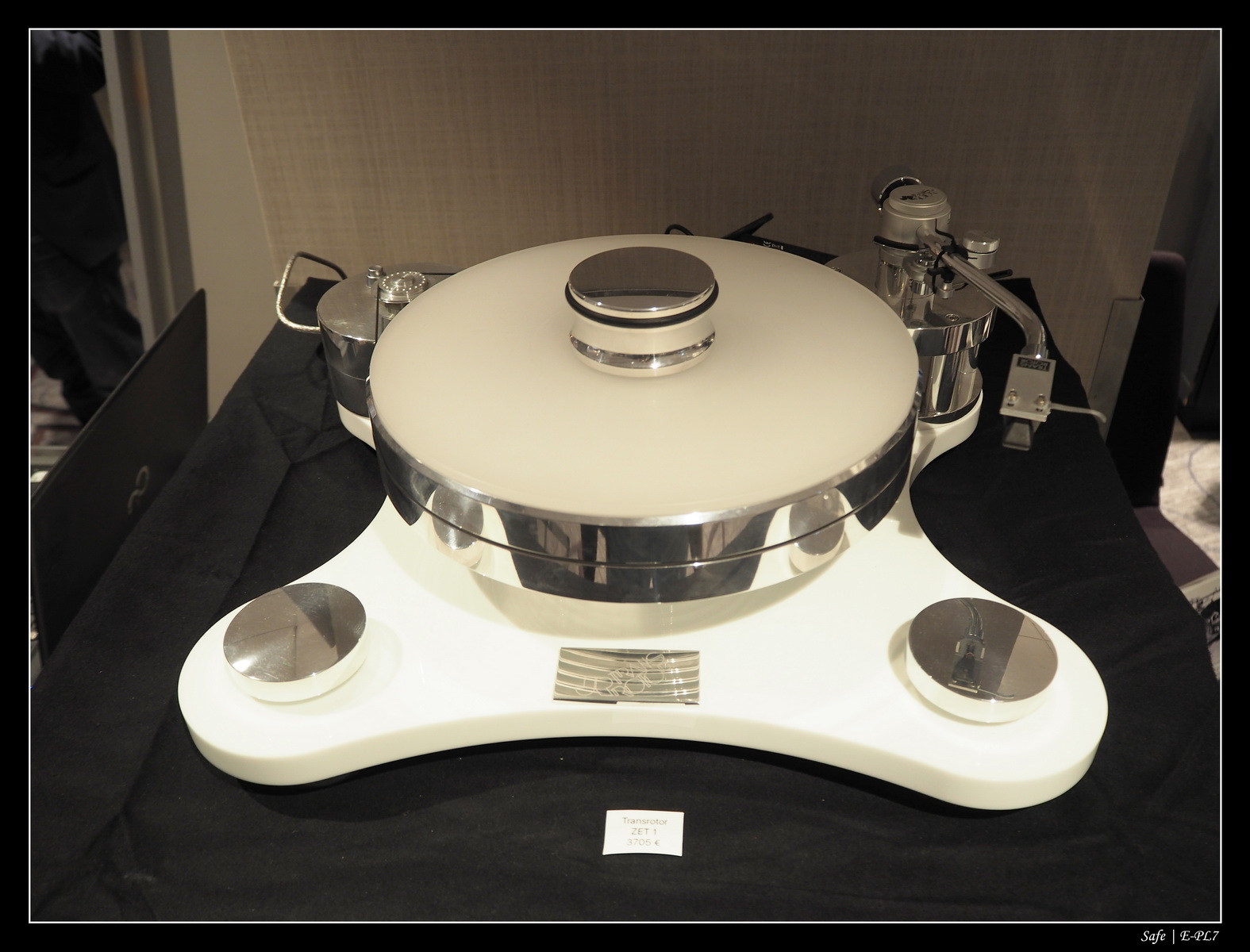 2016   11   Salon Hifi Paris   03